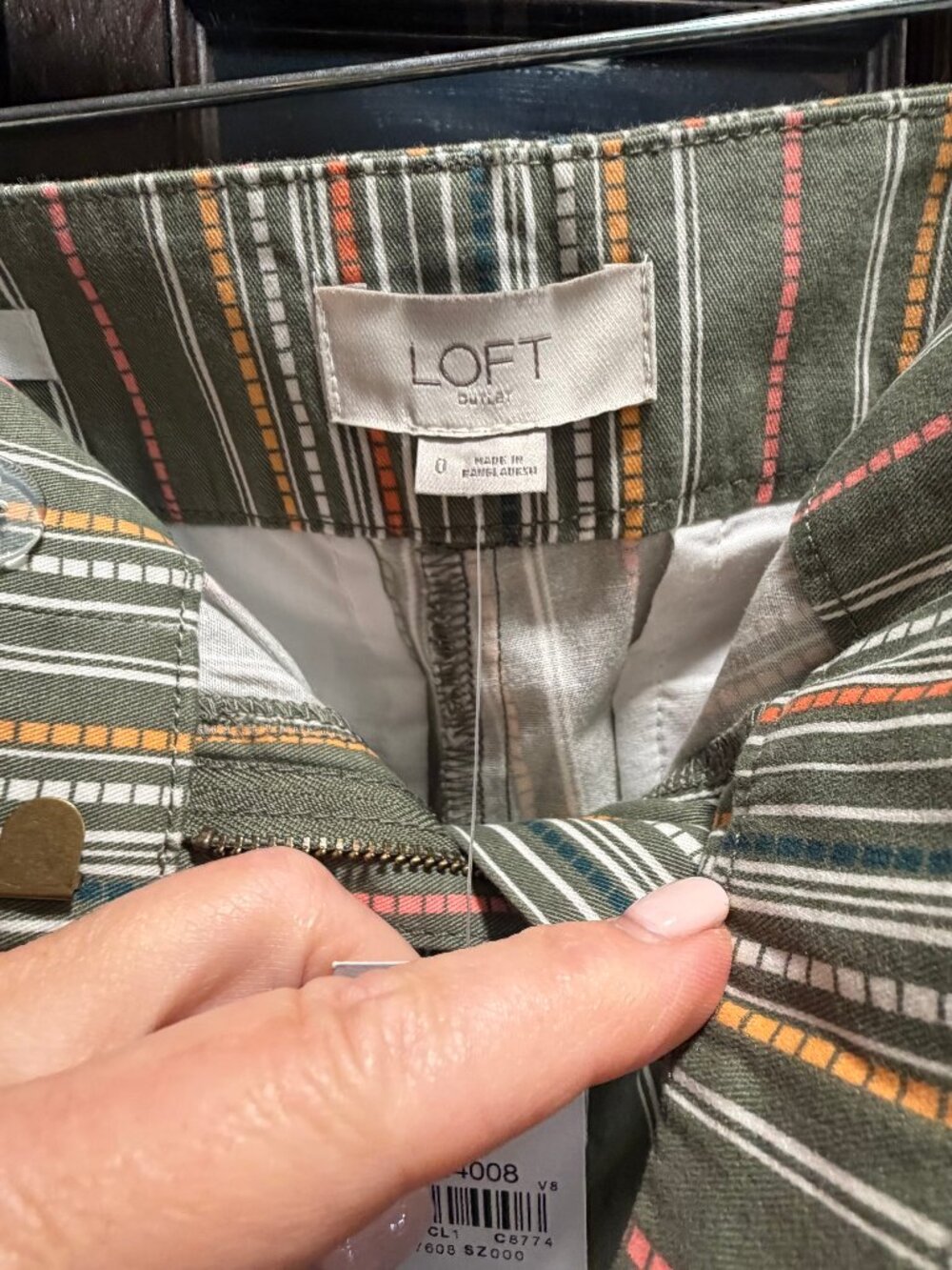 NWT LOFT Outlet Striped Chino Shorts Olive Multicolor Size 0 - Picture 2 of 5